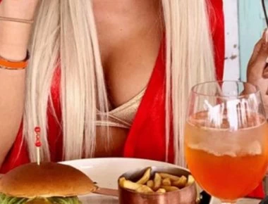 Με το αβυσσαλέο ντεκολτέ της μοίρασε απλόχερα «εγκεφαλικά» στον ανδρικό πληθυσμό! (φώτο)